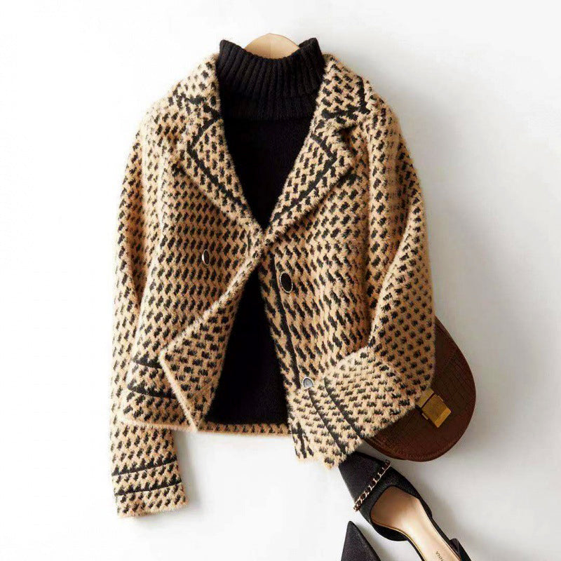 Women’s Cropped Buttoned Jacket with Houndstooth Pattern