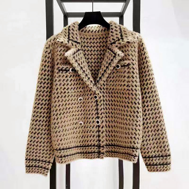 Women’s Cropped Buttoned Jacket with Houndstooth Pattern
